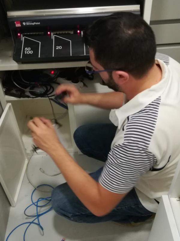 Cablaggio dati della cassa continua