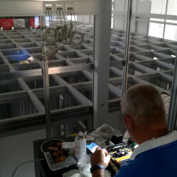 Giunzione trunk in fibra ottica per automazione industriale