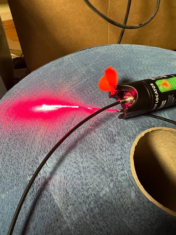 Illuminatore e fibra ottica